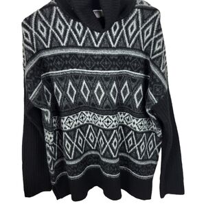 Tribal Turtleneck Shawl Fair Isle black white sweater small Oversized